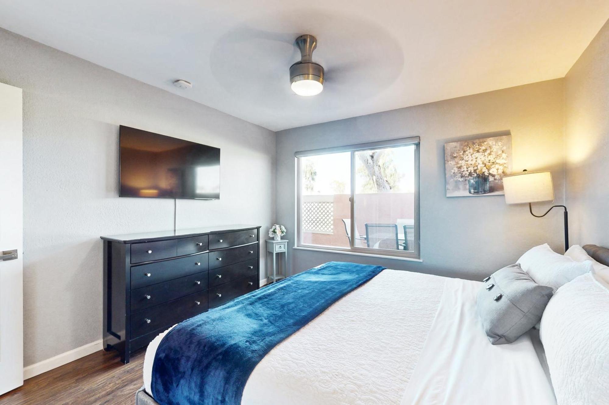 Away To A Continental Dream Retreat Holiday home *
