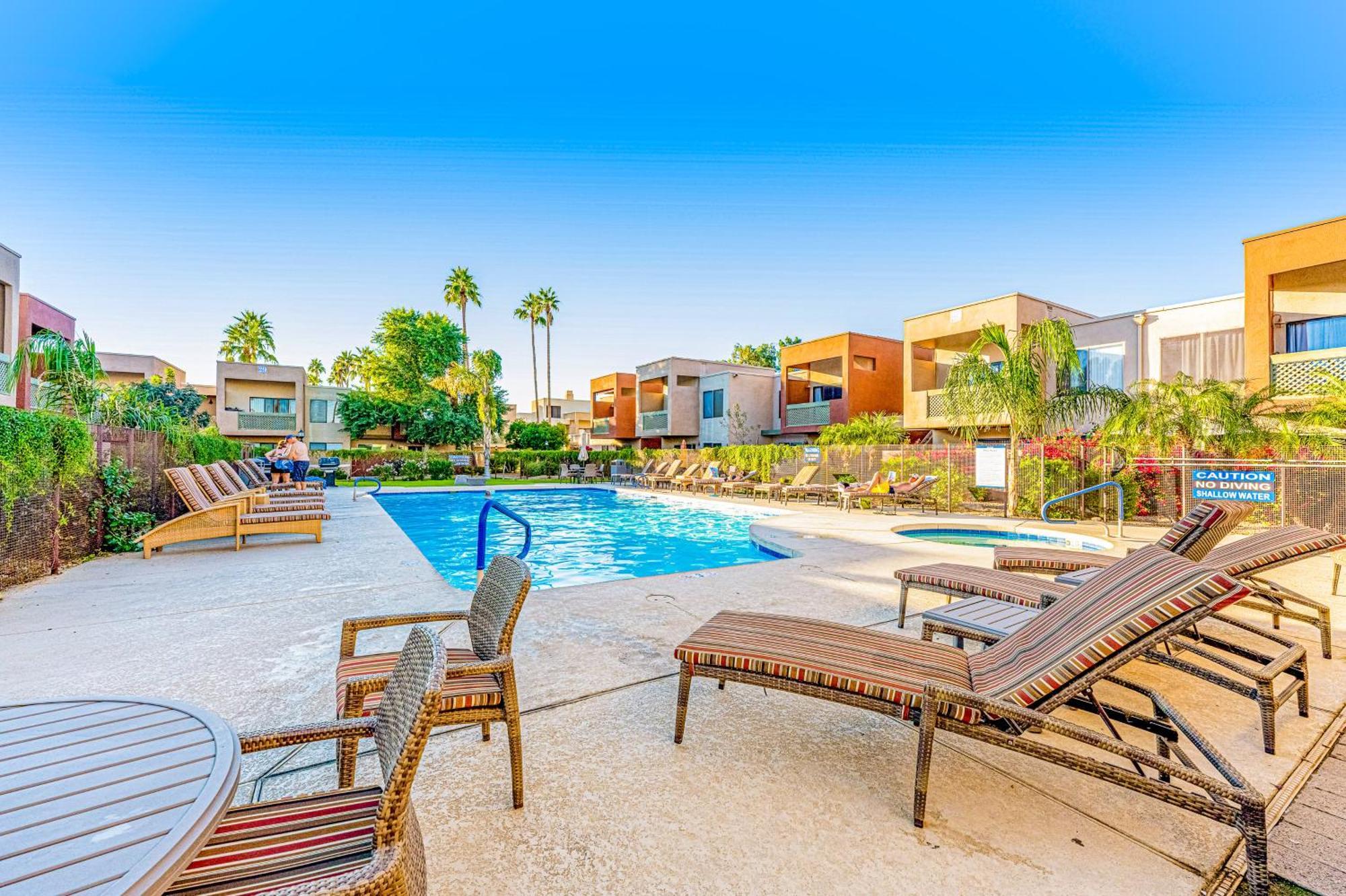Away To A Continental Dream Retreat Holiday home Scottsdale